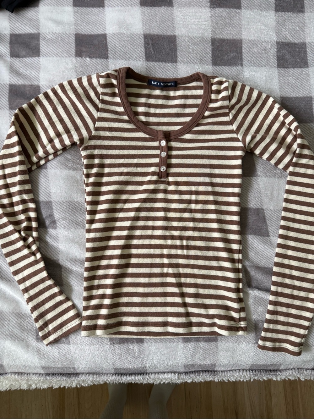 Long sleeve top !!